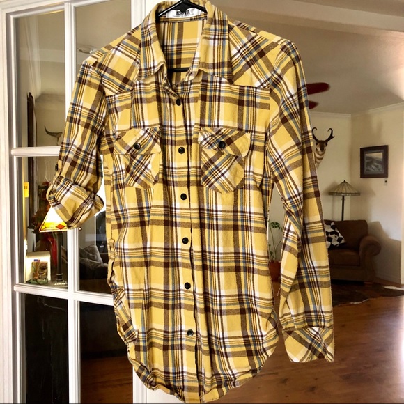 Tops - Yellow Plaid Flannel 🍁💛